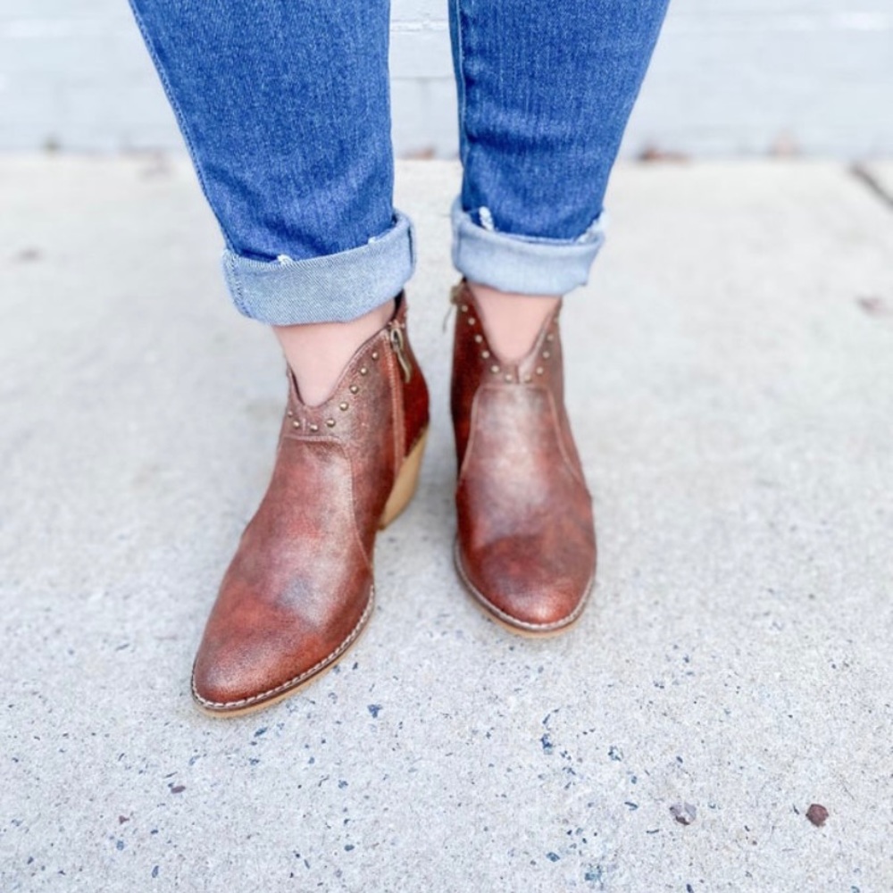 Corkys Swifton Bootie Cognac Distressed - Picture 2 of 2